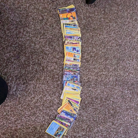 I’m selling Pokémon Cards .. - Picture 1 of 1